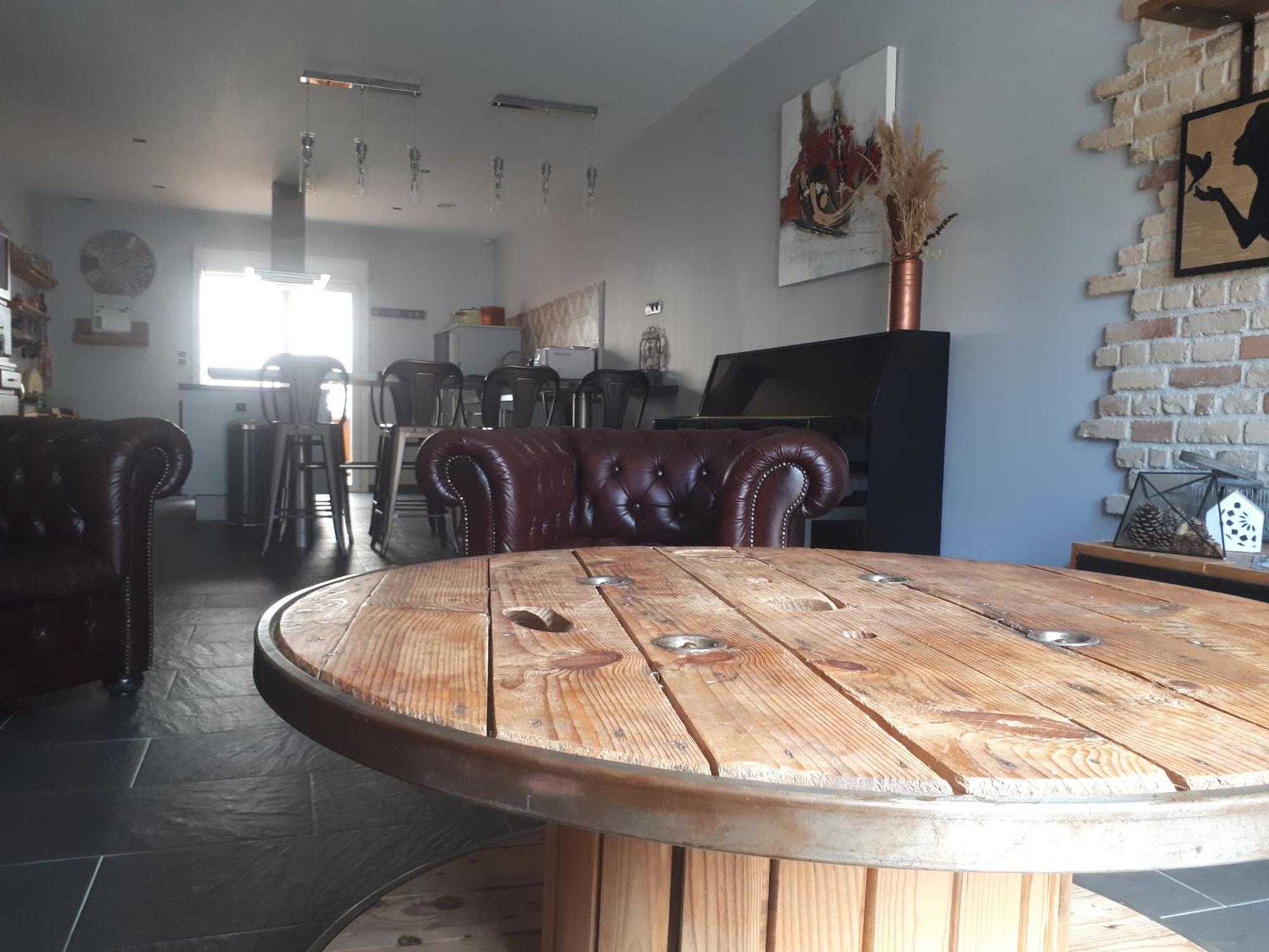 פלורי Maison De Village Avec Sa Charmante Petite Cour Interieure מראה חיצוני תמונה
